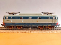 E444-027