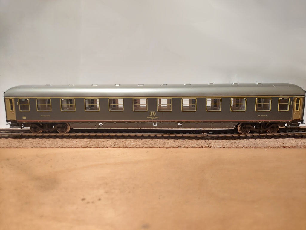 Carrozza passeggeri tipo UIC-X Az 