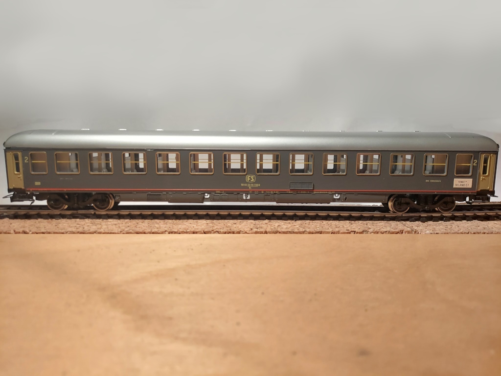 Carrozza passeggeri tipo UIC-X Az 