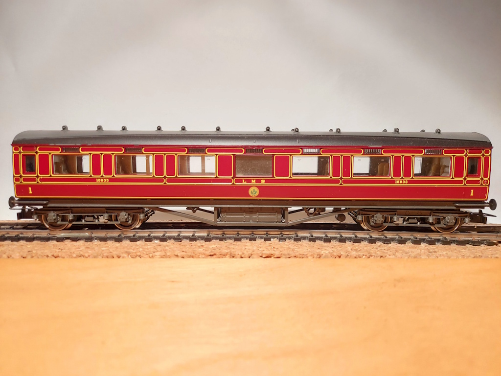 Carrozza passeggeri LMS