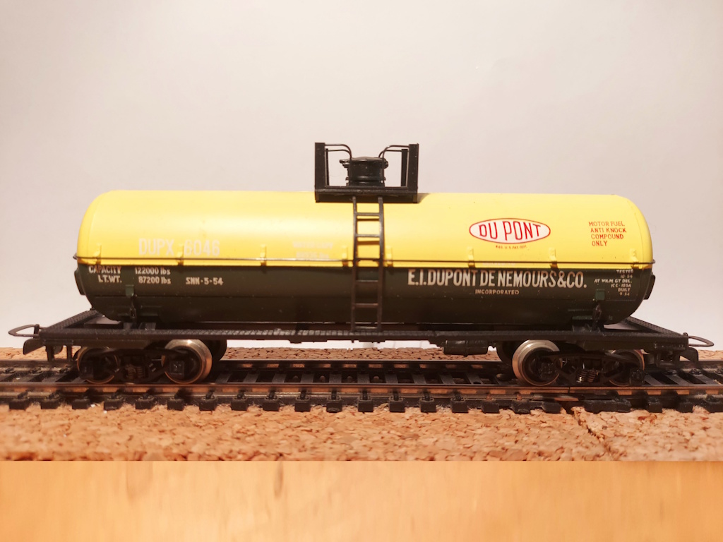 Carro cisterna Du Pont